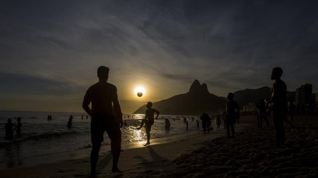 Policías y bomberos recomiendan cancelar la fiesta de fin de año en Río