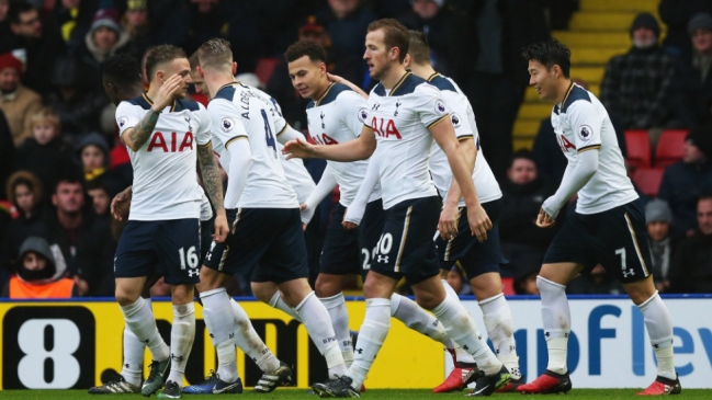 Tottenham derrotó con claridad a Watford en el primer partido del 2017 de la Premier League