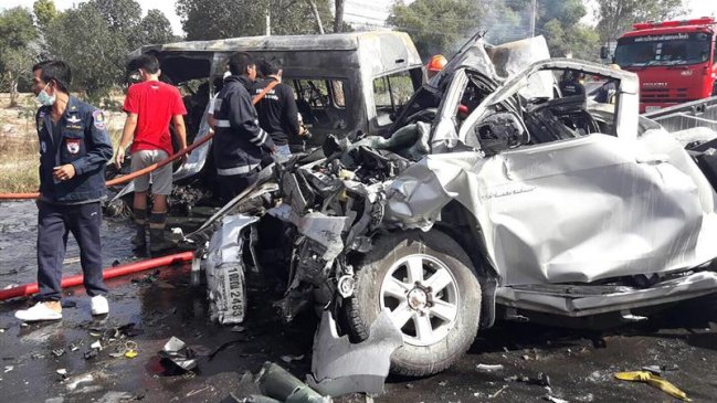 Al menos 25 muertos dejó accidente de tránsito en carretera de Tailandia