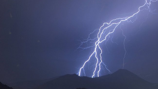 Onemi declaró Alerta Temprana Preventiva para Arica y Parinacota por lluvias cordilleranas