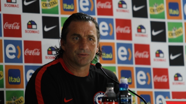 Juan Antonio Pizzi: Estoy sorprendido con el nivel de Eduardo Vargas, es impresionante