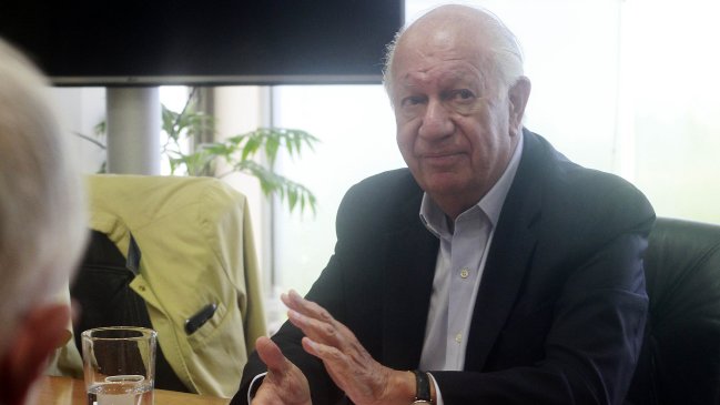 Oposición critica que Senado pague arriendo de fundación ligada al ex Presidente Lagos