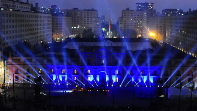 Con 10 mil personas se da inicio al Festival Santiago a Mil