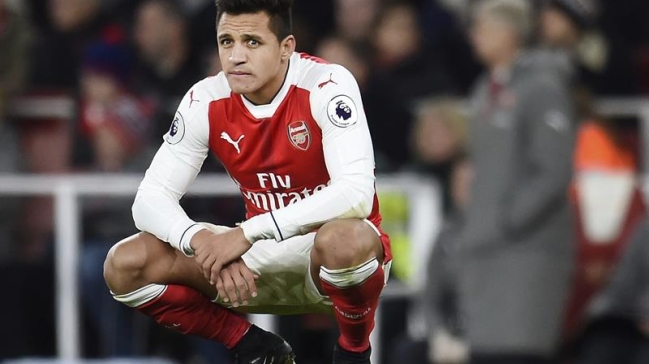 Los videos que muestran el enfado de Alexis tras empate de Arsenal