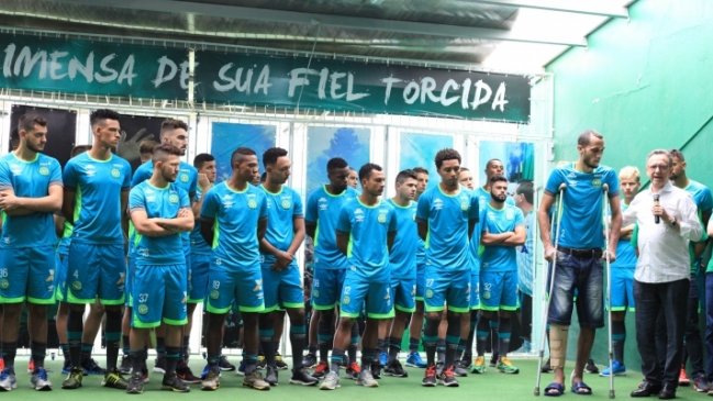 Chapecoense presentó su nuevo plantel tras la tragedia en Colombia