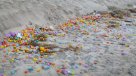 Buque perdió carga e inundó playa alemana con miles de huevos Kinder Sorpresa