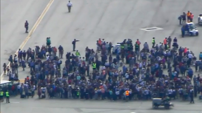 Cinco muertos y ocho heridos dejó tiroteo en aeropuerto de Florida