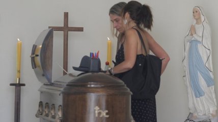   Familiares y amigos despiden los restos de Andrés Rillón 