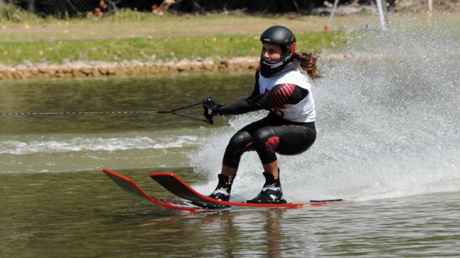 Valentina González clasificó a la final de salto en el Mundial de esquí náutico junior