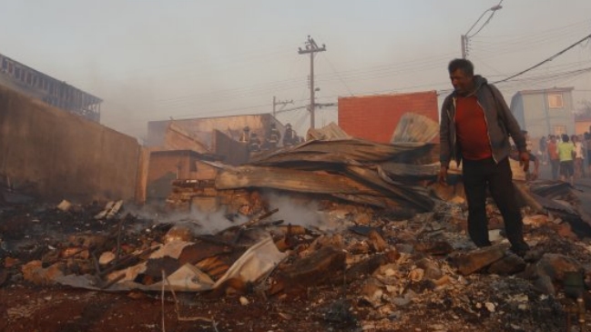 Catastro total de viviendas afectadas por incendio en Valparaíso se conocerá el 10 de enero