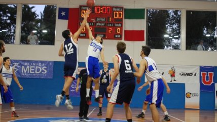 U. Católica se quedó con clásico estudiantil tras vencer a U. de Chile en el Campioni di Domani