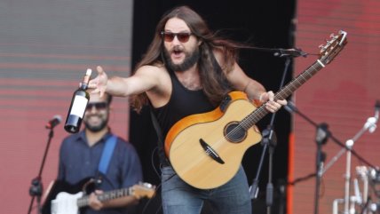   Nano Stern hizo bailar al Estadio Nacional en la Cumbre del Rock 