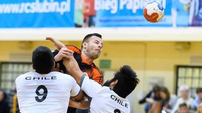 Selección chilena de balonmano igualó con equipo polaco en la previa al Mundial