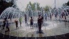 Santiaguinos enfrentan, como pueden, las altas temperaturas