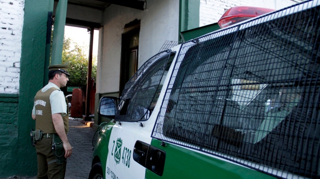 Carabineros detuvo a dos delincuentes por robo con intimidación en La Reina