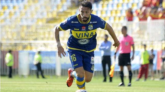 José Luis Muñoz está a una firma de sumarse a Santiago Wanderers