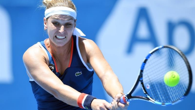 Dominika Cibulkova inició con categórico triunfo su ruta en Sydney