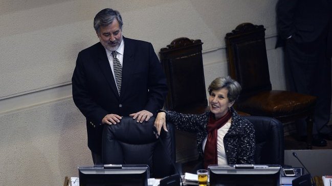 Isabel Allende desdramatizó apoyo de militantes PS a Alejandro Guillier