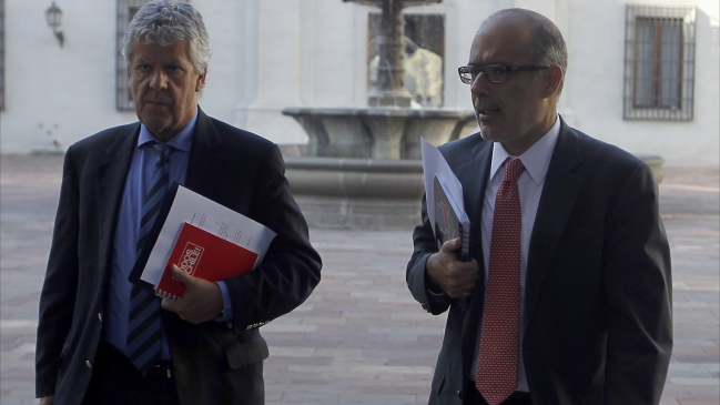 Ministros acuden a comisión que investiga crisis del Sename