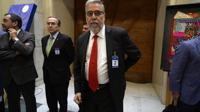 Rector Zolezzi respondió al G9: En el CRUCh no existen dobles discursos