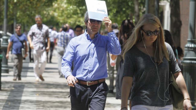 Ola de calor: Santiago registró una máxima de 34,5 grados este jueves