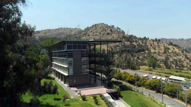 Universidad Mayor criticó falta de datos en resultados de postulaciones