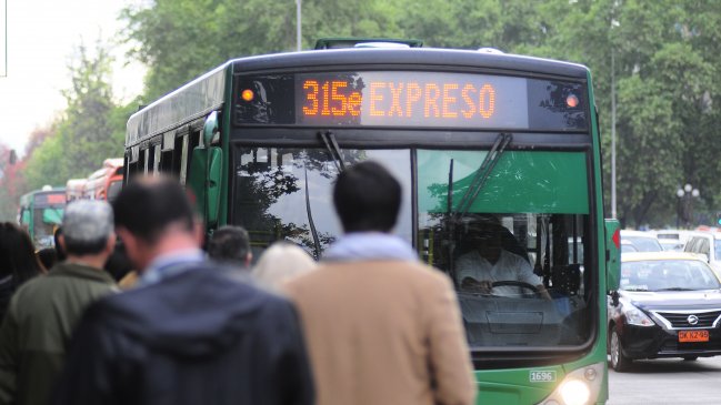 Economista destacó los beneficios que tendría un Transantiago gratuito