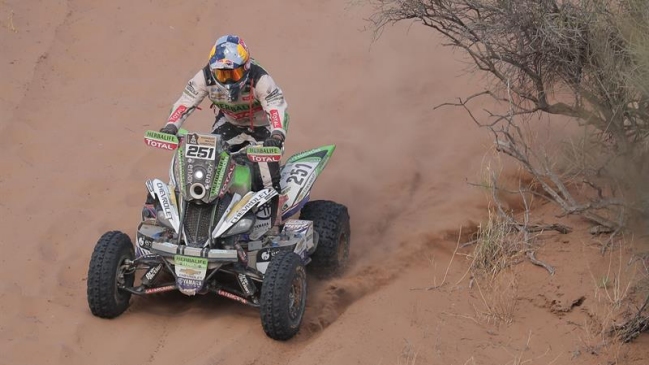Ignacio Casale sigue firme en el segundo lugar de los quads tras complicada penúltima etapa