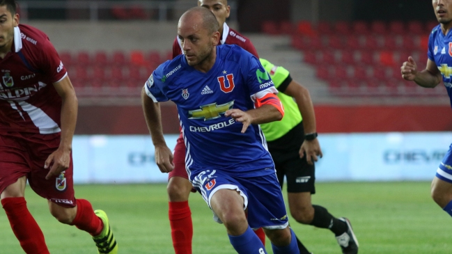 Lorenzetti sobre Carlos Caszely: Sorprende que un ex jugador salga a 