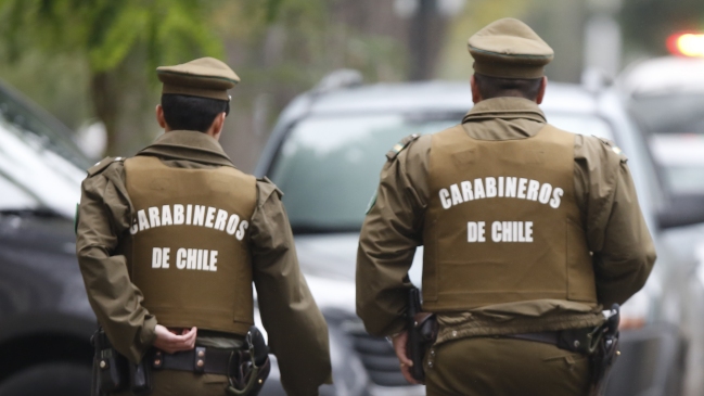  Carabinero murió en bus policial: Investigan suicidio  