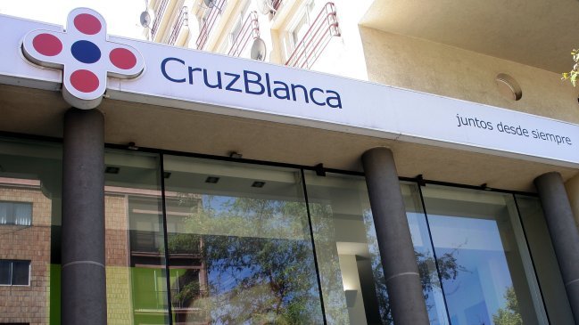 Denuncian a isapre Cruz Blanca por presunta discriminación a niño con Síndrome de Down