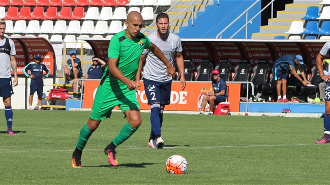 Audax goleó a la UC en curioso amistoso de pretemporada