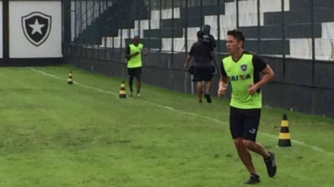 Gustavo Canales buscará otra oportunidad en Botafogo tras superar lesión