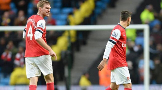 Arsenal renovó su vínculo con el alemán Per Mertesacker