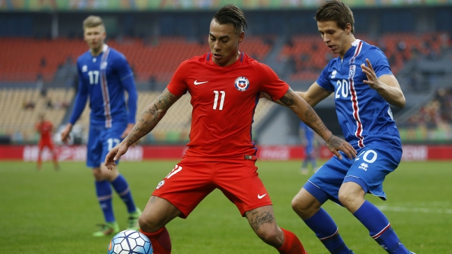 Eduardo Vargas es opción en Flamengo y sus hinchas intentan convencerlo