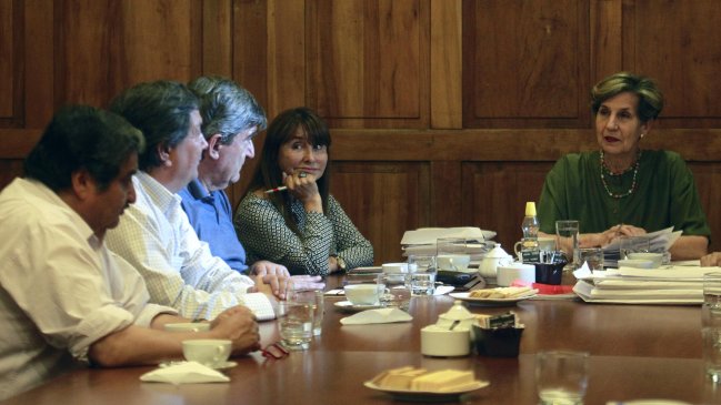 Directiva del PS mantiene primarias abiertas en abril para zanjar candidatura presidencial