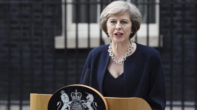 Theresa May explorará acuerdo comercial con EEUU en primera visita de un líder a Trump