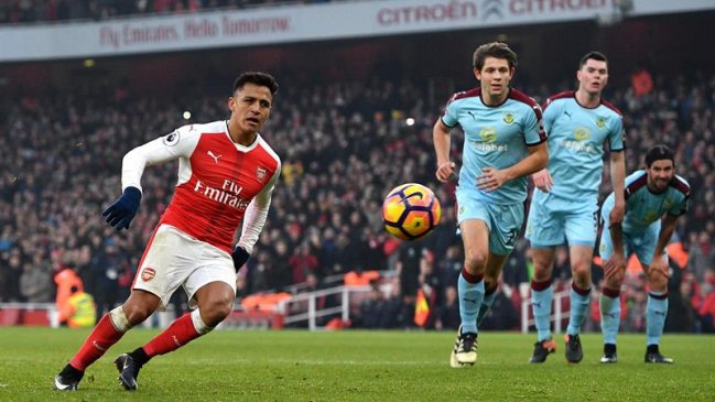 Alexis Sánchez marcó un golazo para decretar la victoria de Arsenal sobre Burnley