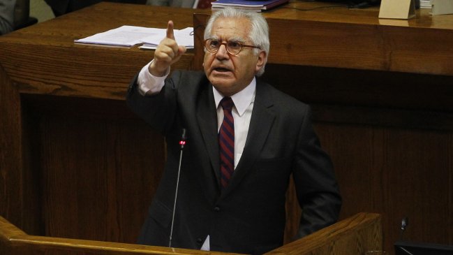 Violencia en La Araucanía e incendios marcaron interpelación a Fernández