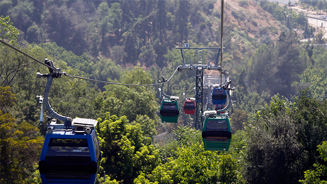 Prohíben fumar y hacer asados en los parques de Santiago
