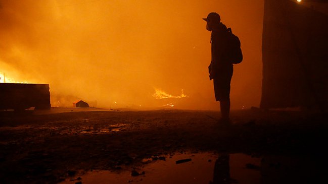Hombre fue detenido acusado de iniciar incendio forestal en Licantén