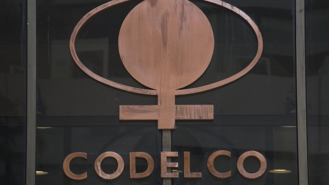 Trabajadores de Codelco donarán un día de su sueldo para afectados por incendios