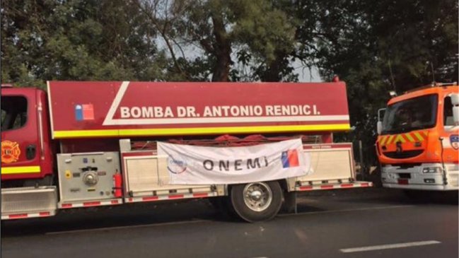 Onemi negó haber detenido camiones de Bomberos para fotografiarlos