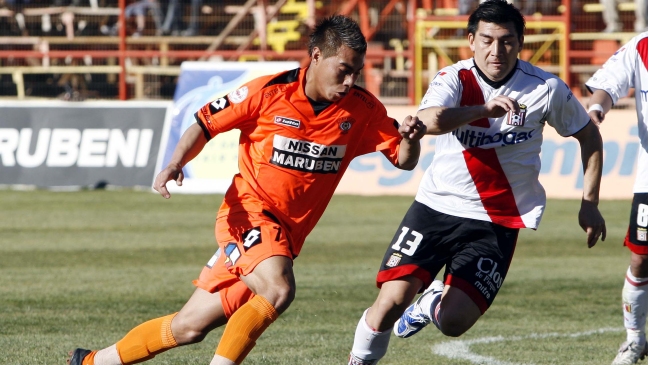 Cobreloa recibirá 100 mil dólares por el traspaso de Eduardo Vargas a Tigres