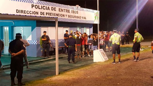 Justicia argentina descartó violación en bus e hinchas de Colo Colo fueron liberados