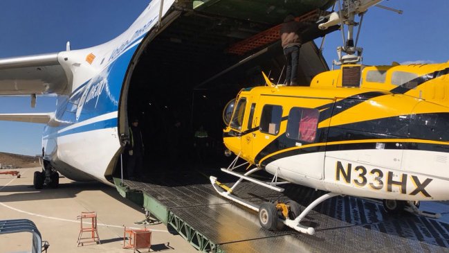 Ya está en Chile el Antonov, avión que trae cuatro helicópteros para combatir los incendios
