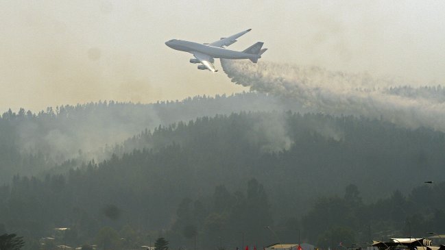 Incendios forestales: Avión SuperTanker realizó récord de viajes en un día