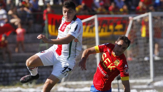 Universidad de Chile puso la mirada en el volante Esteban Carvajal