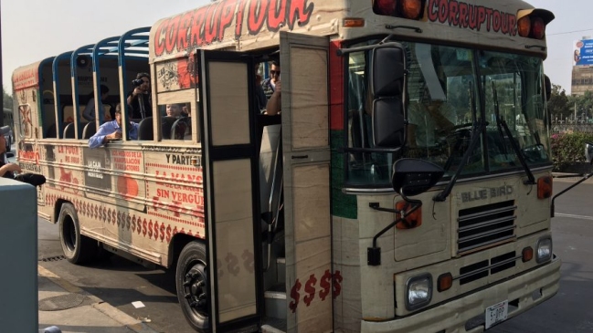 La moda de los tours de la corrupción en México y Brasil