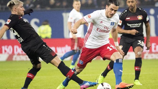 Hamburgo derribó a Bayer Leverkusen de Charles Aránguiz